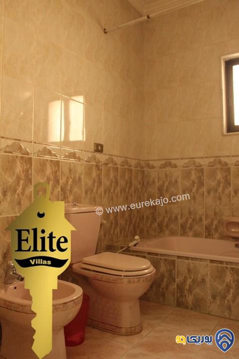 فيلا مستقلة سوبر ديلوكس للبيع مساحة الارض 845م و مساحة البناء 900م في الصويفية