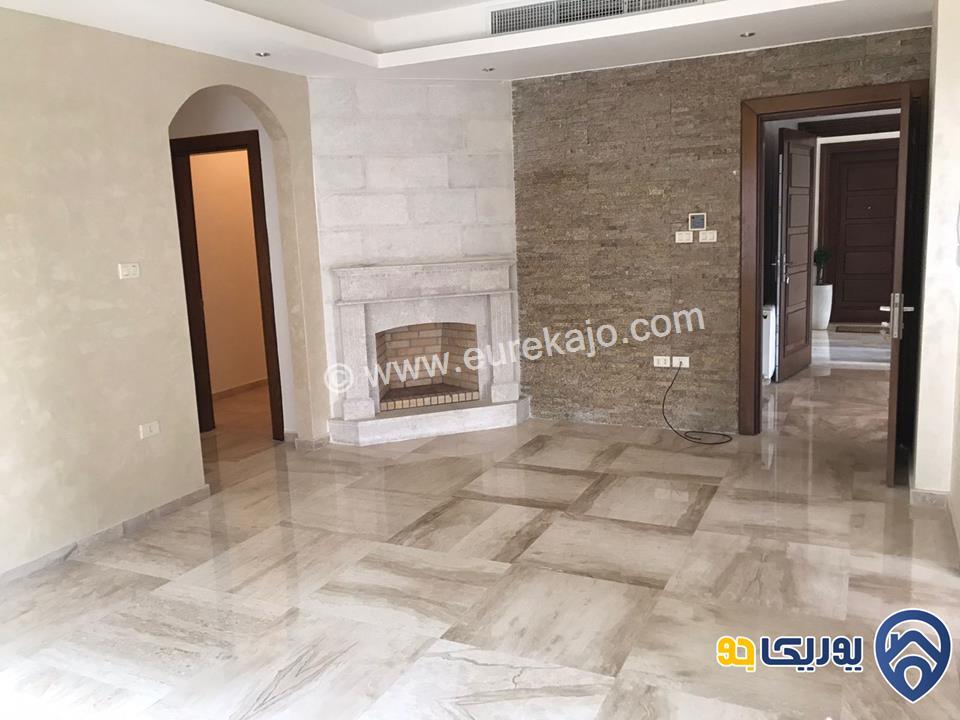 شقة سوبر ديلوكس للبيع في ديرغبار طابق ثالث مساحة 240م