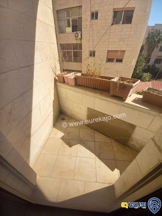 شقة طابقية فاخرة سوبر ديلوكس للبيع في الصويفية طابق ثاني مساحة 370م
