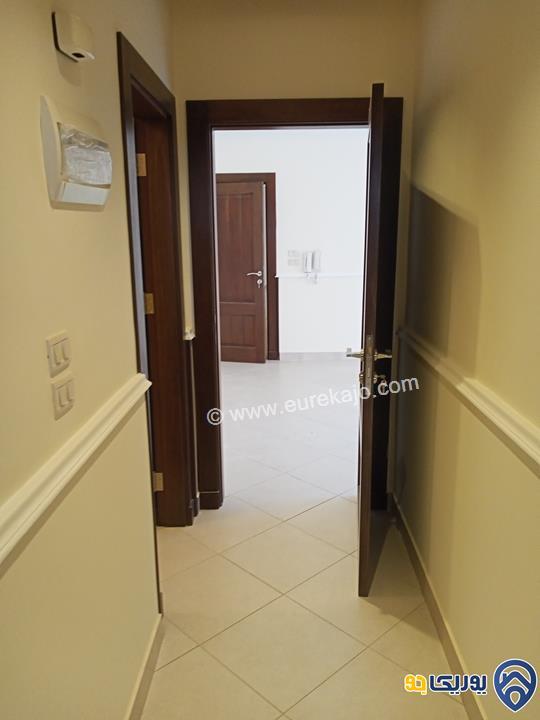 شقة سوبر ديلوكس مساحة 180م +ترس خارجي مساحة 150م طابق شبه ارضي في مرج الحمام للبيع