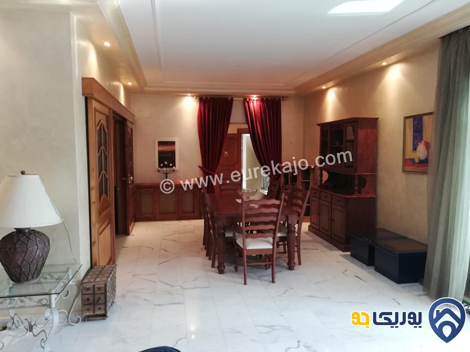 شقة مفروشة طابق ثالث مساحة 241م للبيع دير غبار 