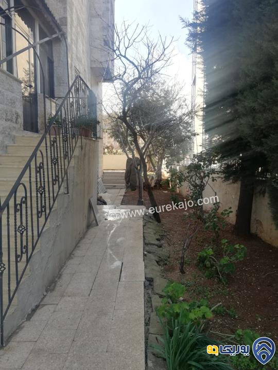 شقة مفروشة مساحة 244م طابق أرضي للبيع في الصويفية 
