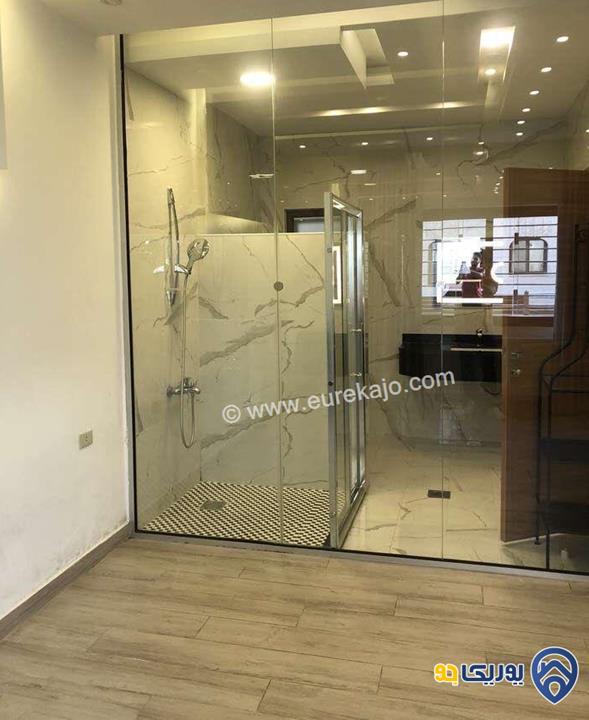 شقة سوبر ديلوكس طابق أرضي مساحة 181م مع مساحة خارجية 400م للبيع ضاحية النخيل 