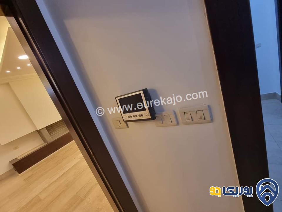 شقة فخمة للبيع في أجمل مناطق دابوق مساحة 300م طابق ثاني قرب 