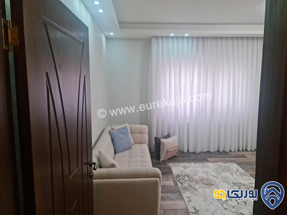 شقة سوبر ديلوكس طابق أول مساحة 225م للبيع في ضاحية النخيل 