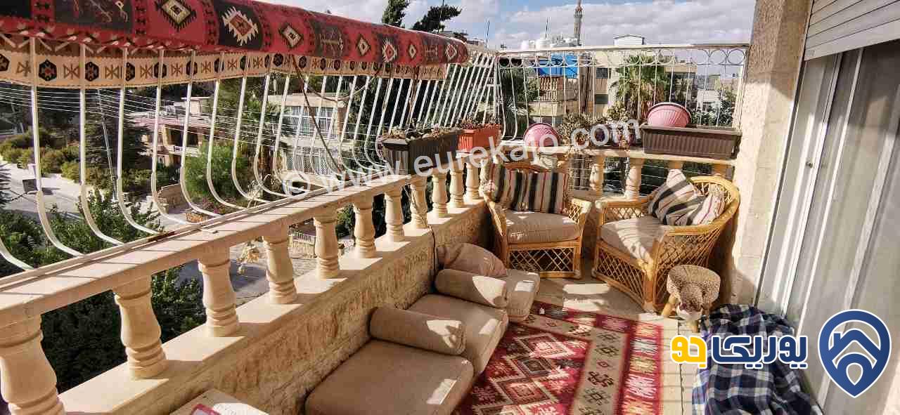 شقة للبيع في الشميساني مساحة 210م طابق ثالث 