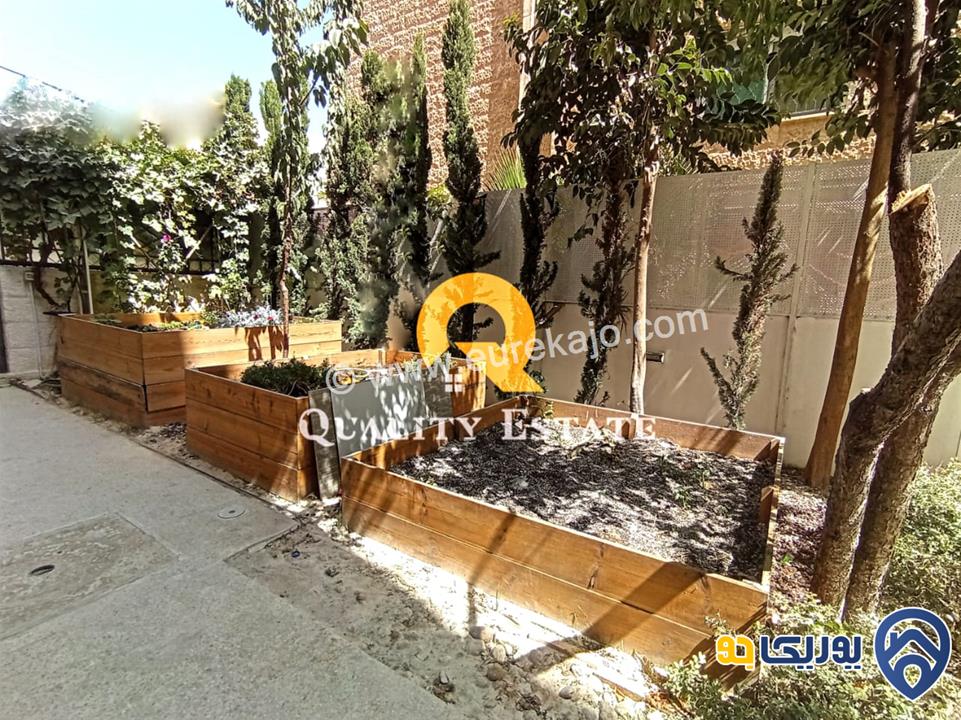 شقة فاخرة ارضية للبيع في اجمل مناطق دير غبار مساحة 253م مع بناء خارجي 30م 