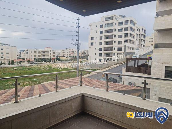 شقة سوبر ديلوكس طابق أول مساحة 225م للبيع في ضاحية النخيل 