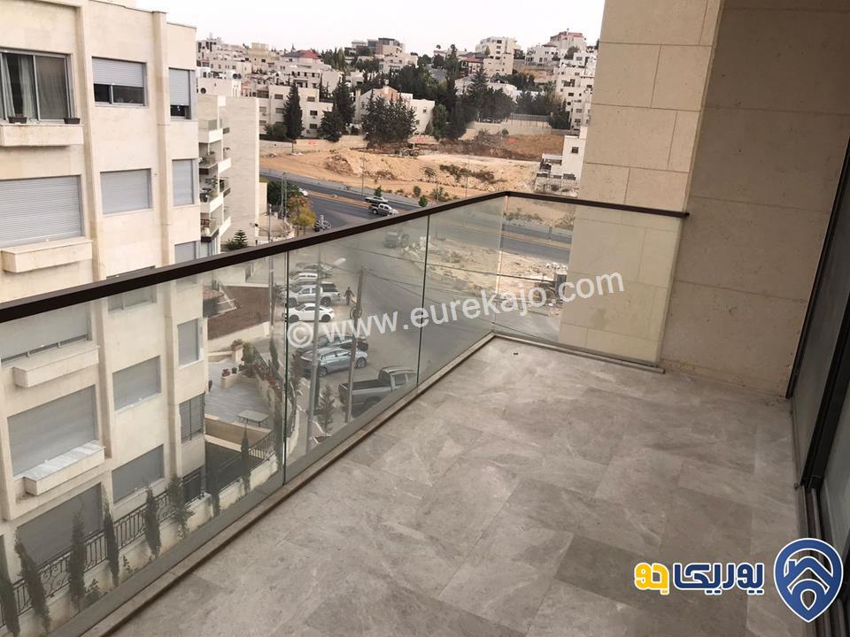 شقة فاخرة للبيع  في دير غبار  طابق ثاني مساحة 270 م 