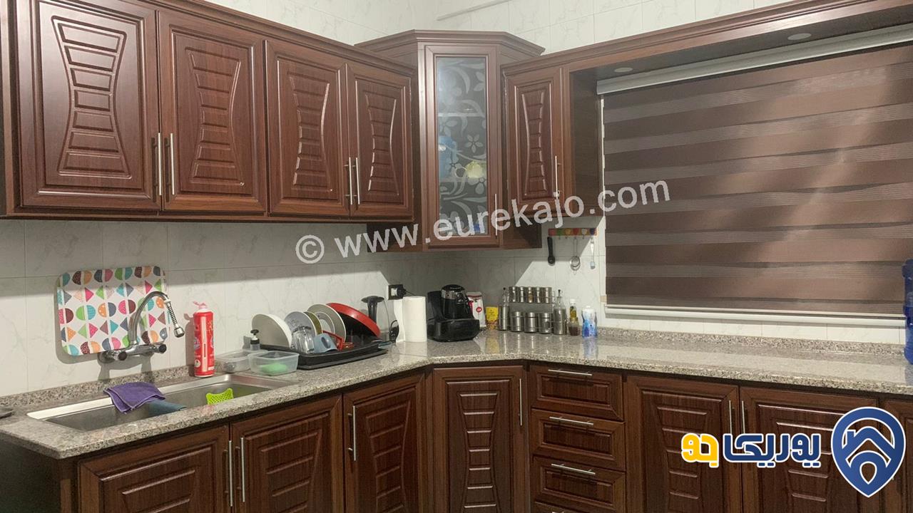 شقة مساحة 100م طابق أول للبيع في ماركا 