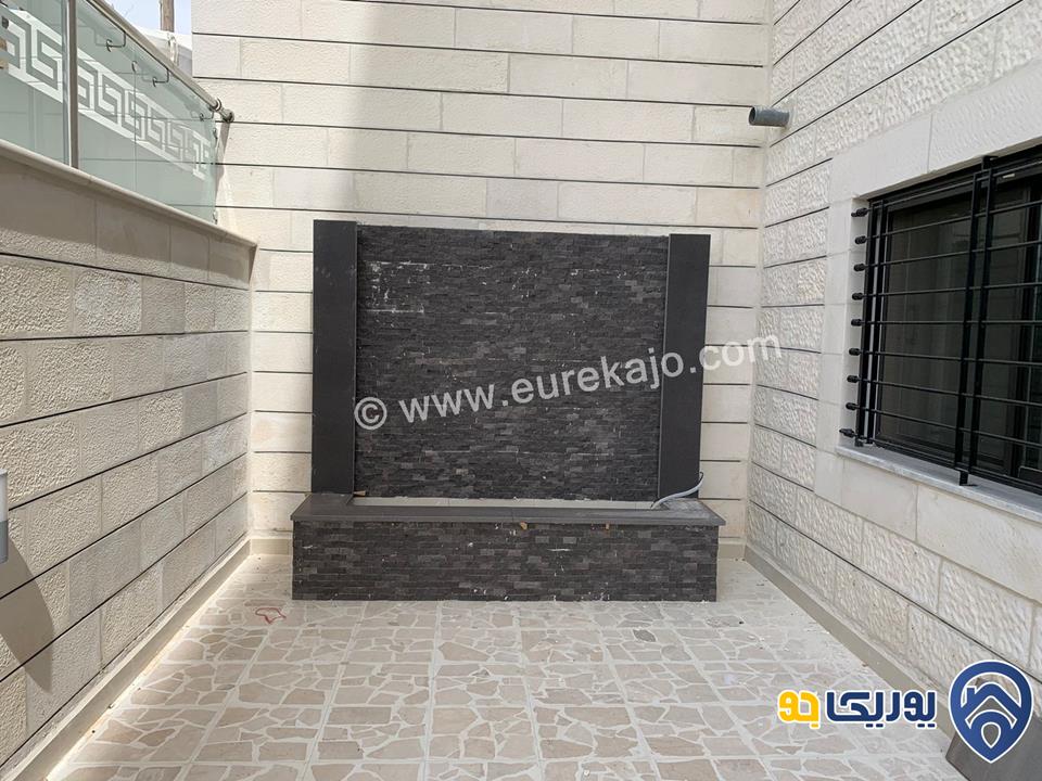 شقة سوبر ديلوكس مساحة 194 م داخلي 180 م خارجي طابق ارضي للبيع في مرج الحمام