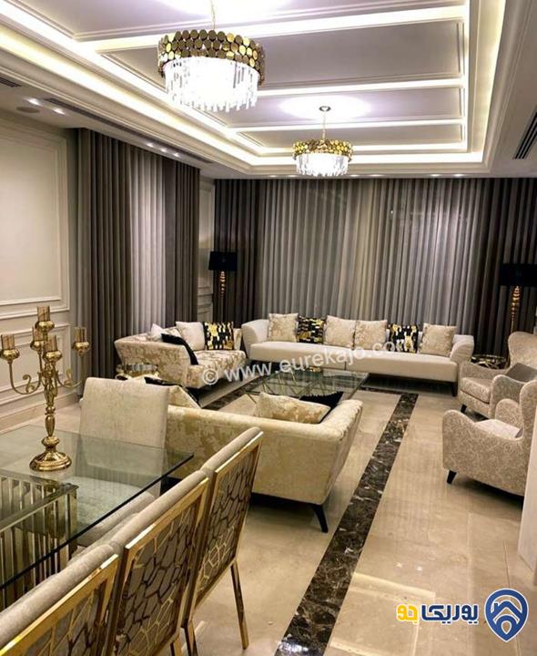 شقة سوبر ديلوكس طابق أرضي مساحة 215م وترسات 300م للبيع في ضاحية النخيل 