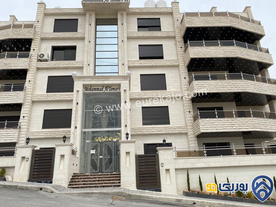 شقة سوبر ديلوكس طابق ارضي مساحة 180م داخلي وترس 315م للبيع في مرج الحمام