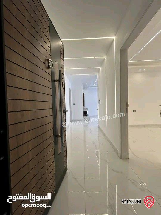 شقه كبيره للبيع